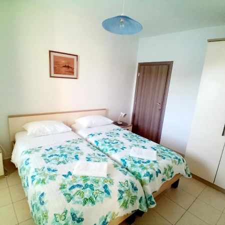 Tribalj Apartment Luna Tribunj מראה חיצוני תמונה