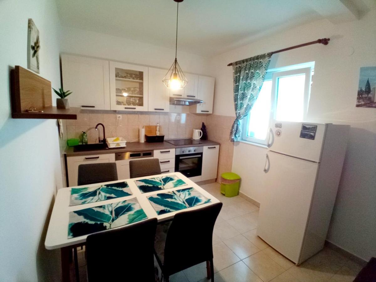 Tribalj Apartment Luna Tribunj מראה חיצוני תמונה