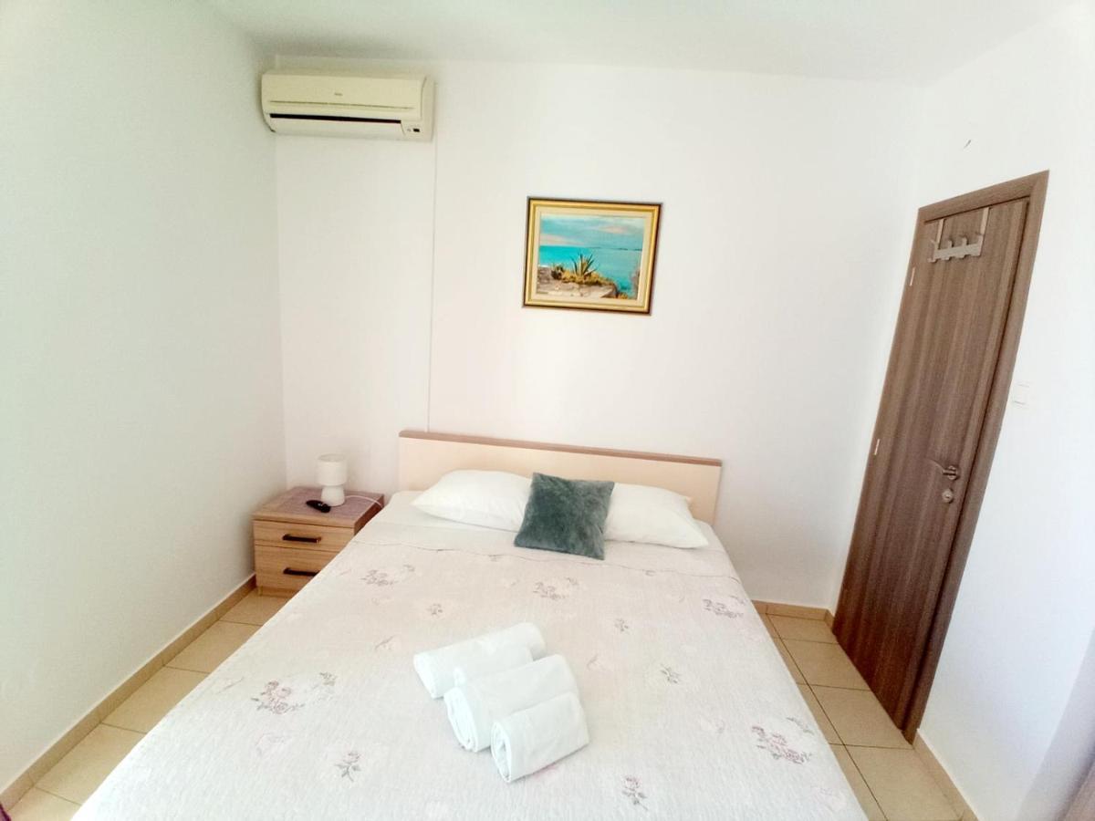 Tribalj Apartment Luna Tribunj מראה חיצוני תמונה