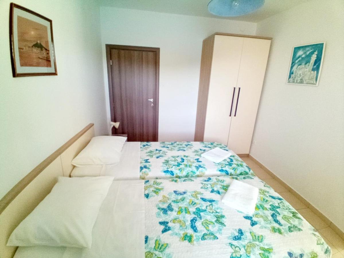 Tribalj Apartment Luna Tribunj מראה חיצוני תמונה