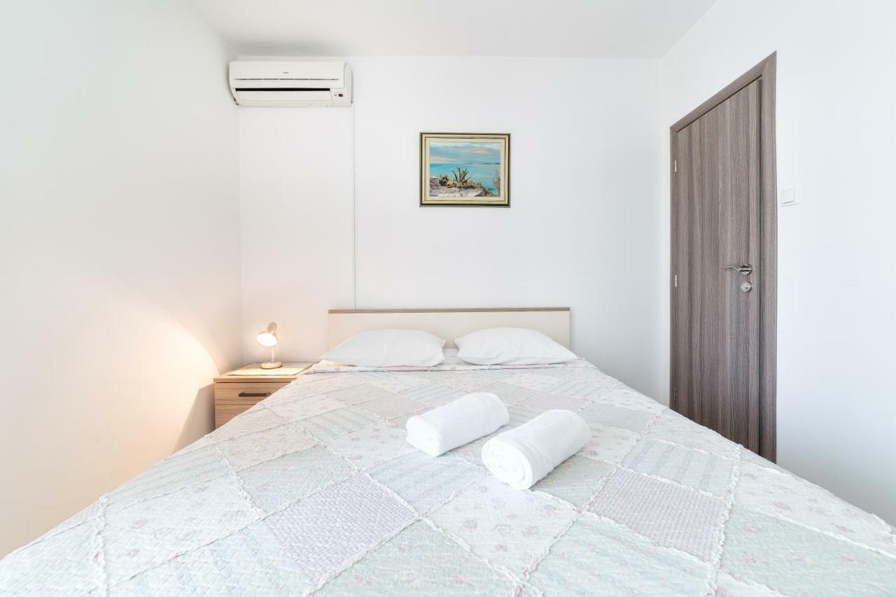 Tribalj Apartment Luna Tribunj מראה חיצוני תמונה